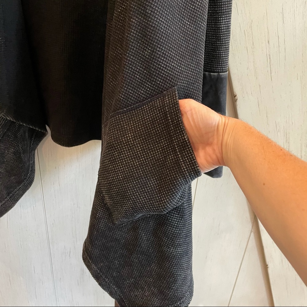 Paper Crane Jacket Size Small - image 5